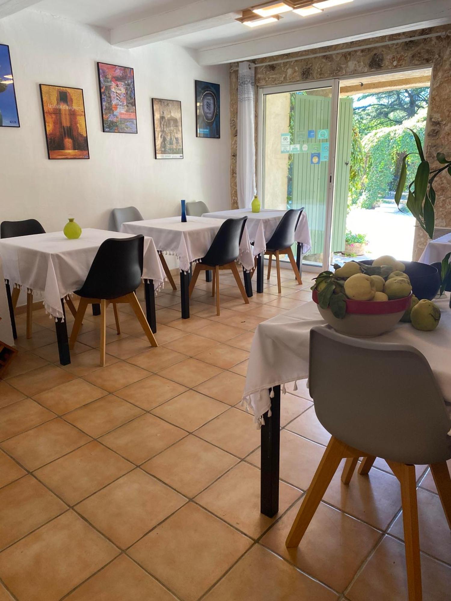 לינה וארוחת בוקר אביניון Mas De L'Ile מראה חיצוני תמונה