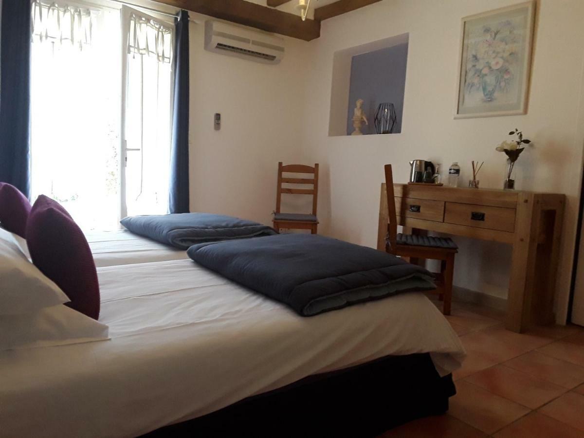 לינה וארוחת בוקר אביניון Mas De L'Ile מראה חיצוני תמונה